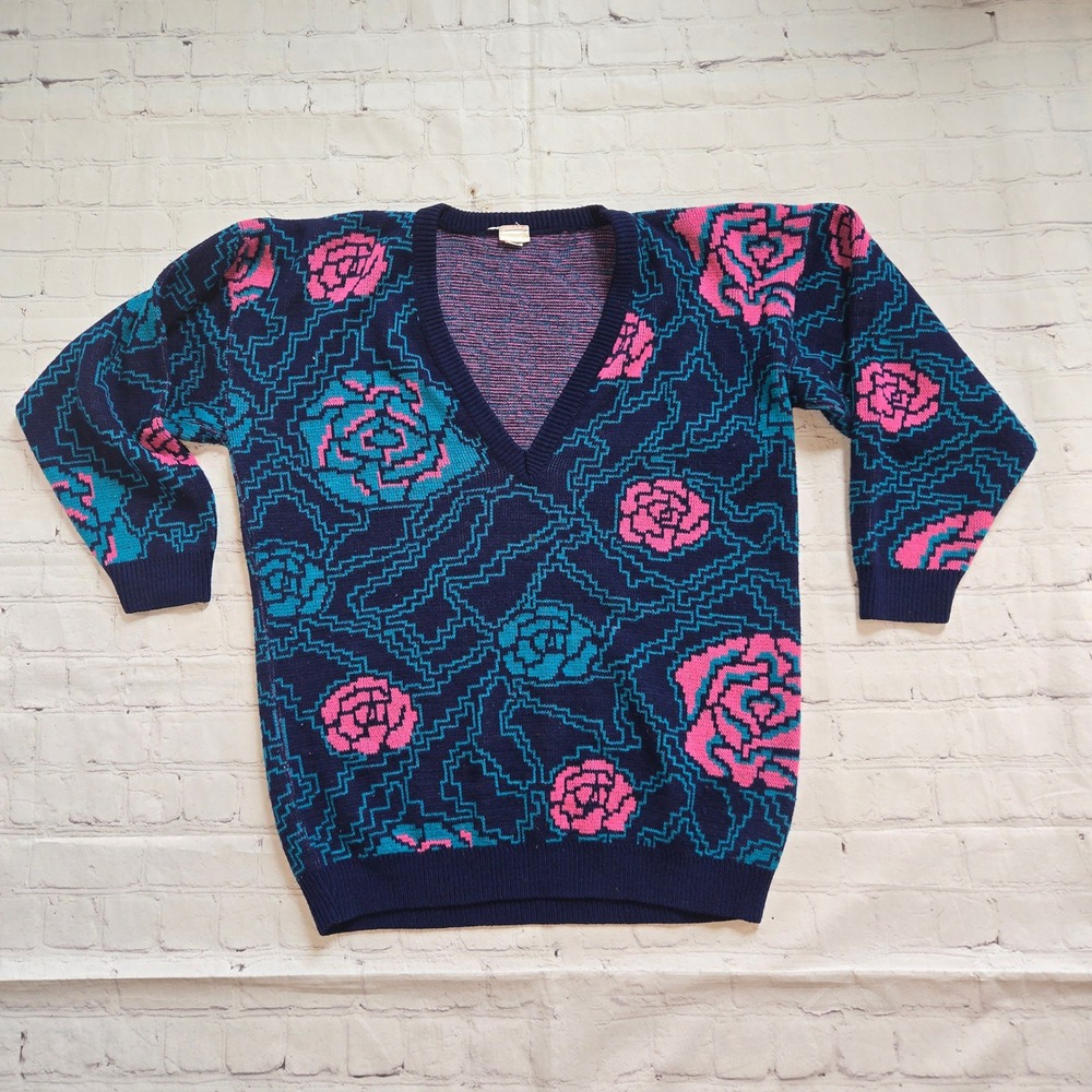 American Vintage 80s Retango Floral Sweater V-Neck whimsical ski lodge cottage